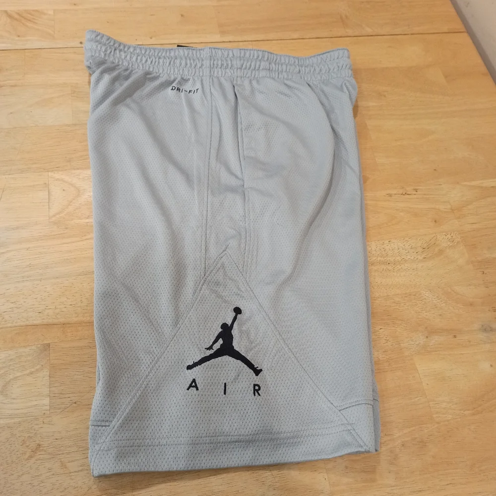 Nike Air Jordan Dri-Fit Triangle Basketball Shorts Grey men’s S, NWT - Picture 8 of 16